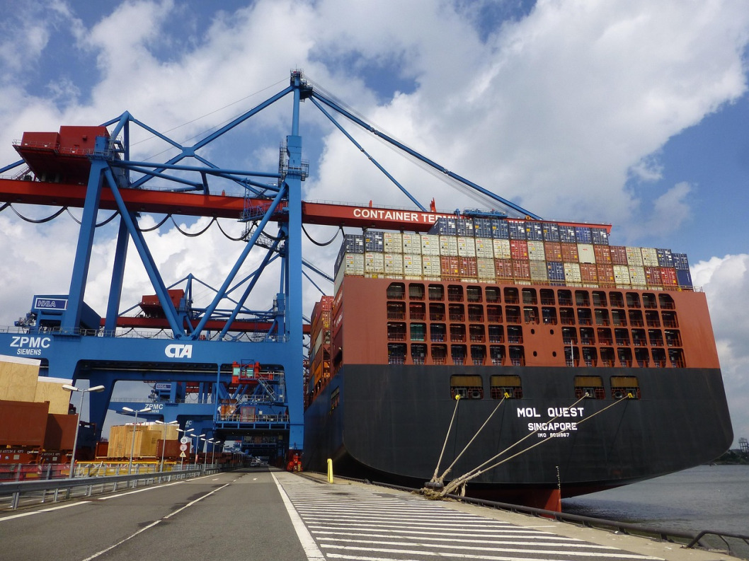 Manutention de conteneurs sur un terminal portuaire